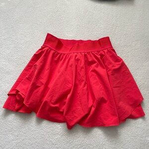 Lululemon court rival HR Skirt